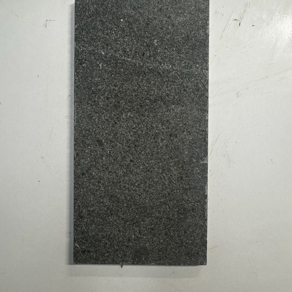 500x300mm Andesite Stone Tile – Rough Texture Finish