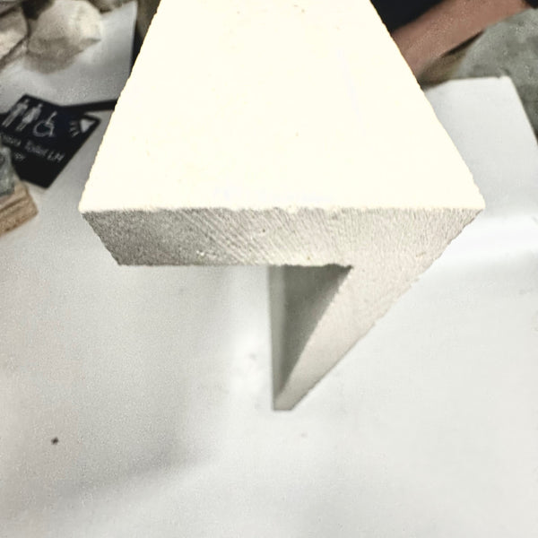 600x400x70mm Solid Drop Face Pool Coping – White Limestone, Rough Texture